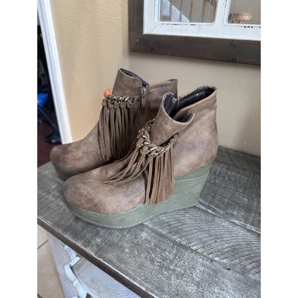 Sbicca Boots Womens Size 10 Wedge Fringe Suede Western Boho Zip Ankle Booties - Picture 1 of 5